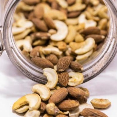 Mixed Roasted Nuts Almonds and Cashews / Gram